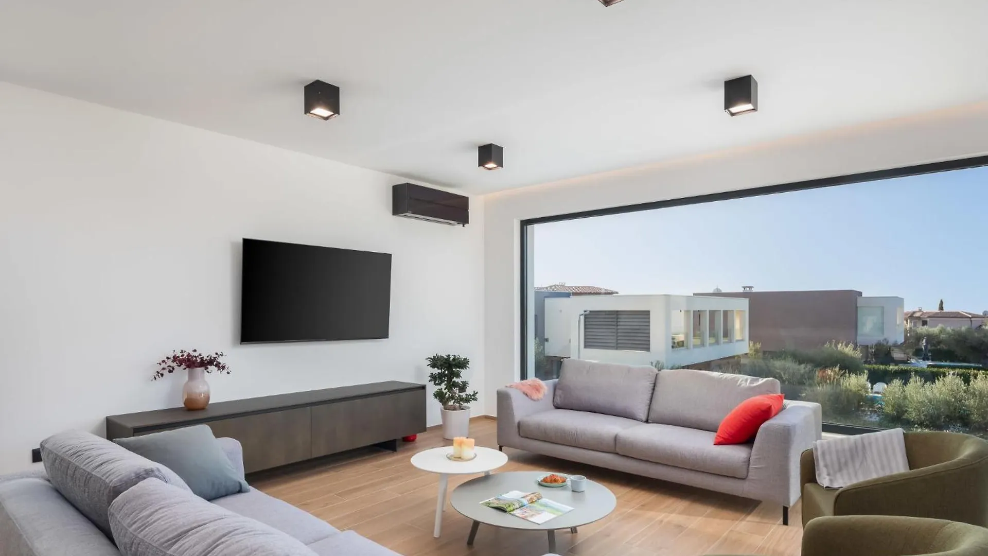 Villa Old Olive III By Interhome Vodnjan